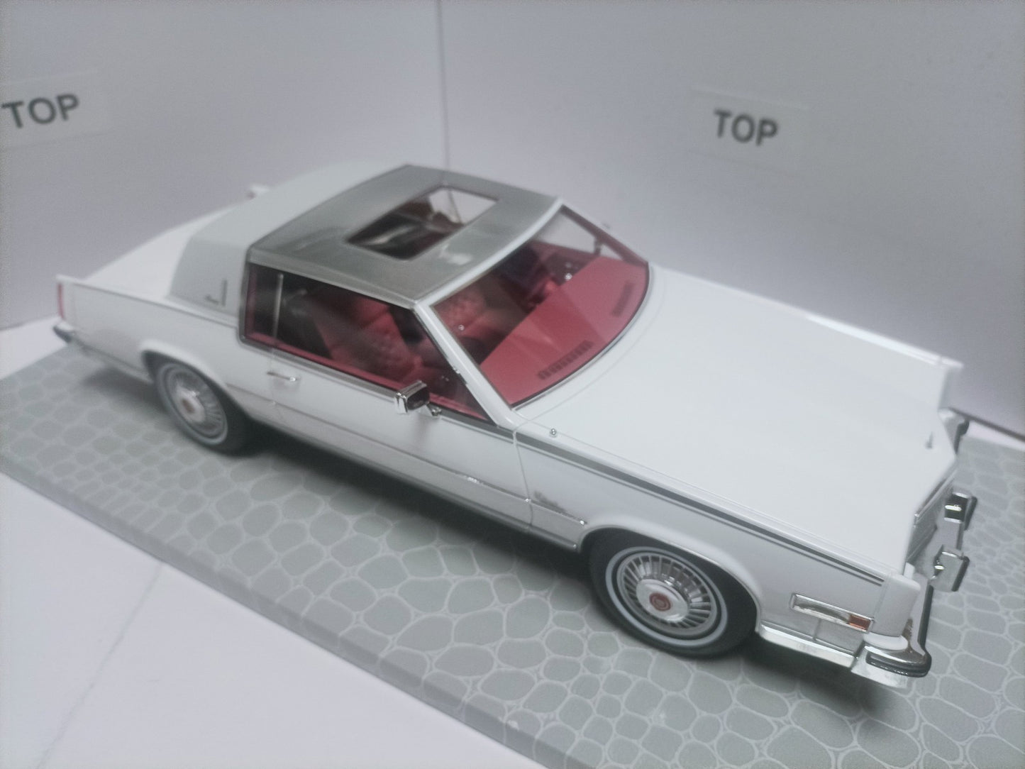 e0e63c68-62da-48e1-ad74-c071418eebb5