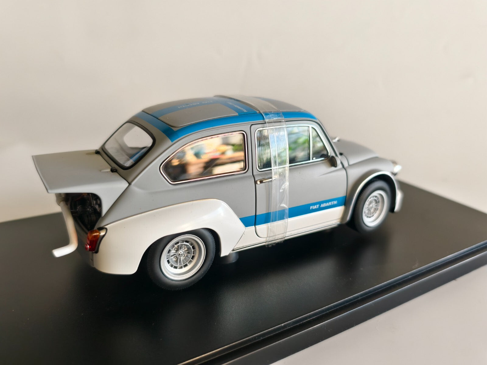 0b763486-c4bb-45d4-9164-b526c9711f5f