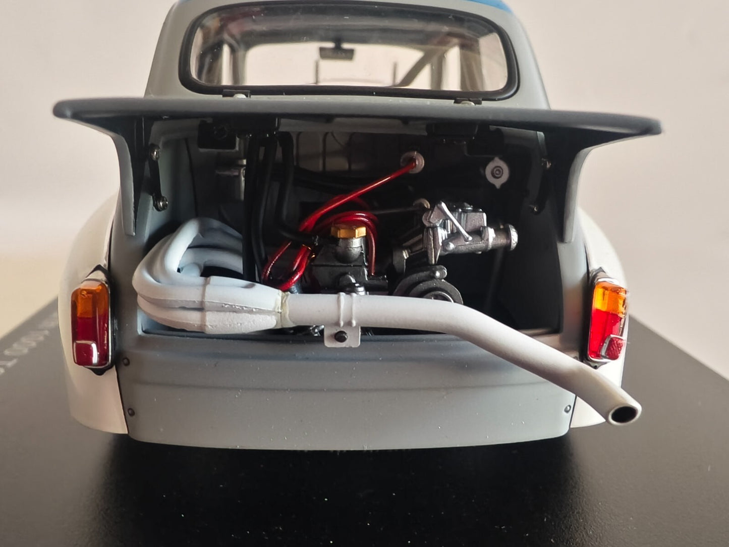 d62e33f6-bf44-450e-916b-23604a78546e