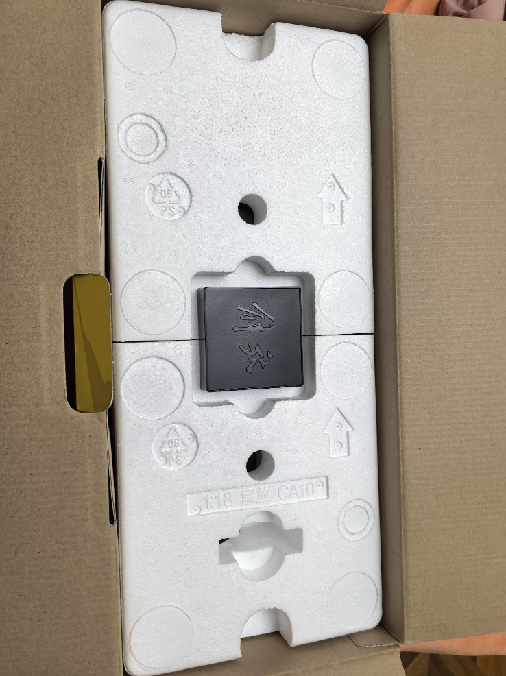 for Century Dragon for FAW CA10 Trucks 1956 blackish green 1:18 truck