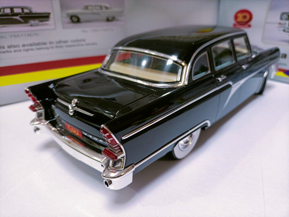 TOYWAYS 1/18 Soviet GAZ 13 Chaika saloon 1959 Car Model Black Resin Model Car