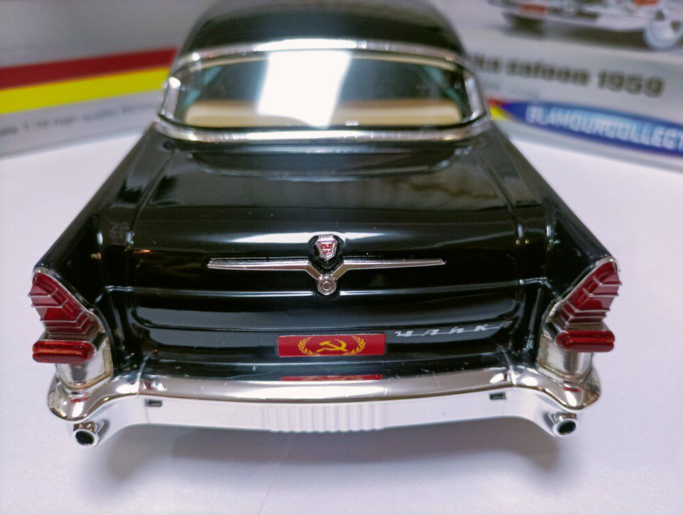 TOYWAYS 1/18 Soviet GAZ 13 Chaika saloon 1959 Car Model Black Resin Model Car