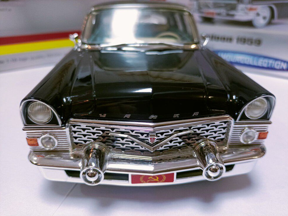 TOYWAYS 1/18 Soviet GAZ 13 Chaika saloon 1959 Car Model Black Resin Model Car